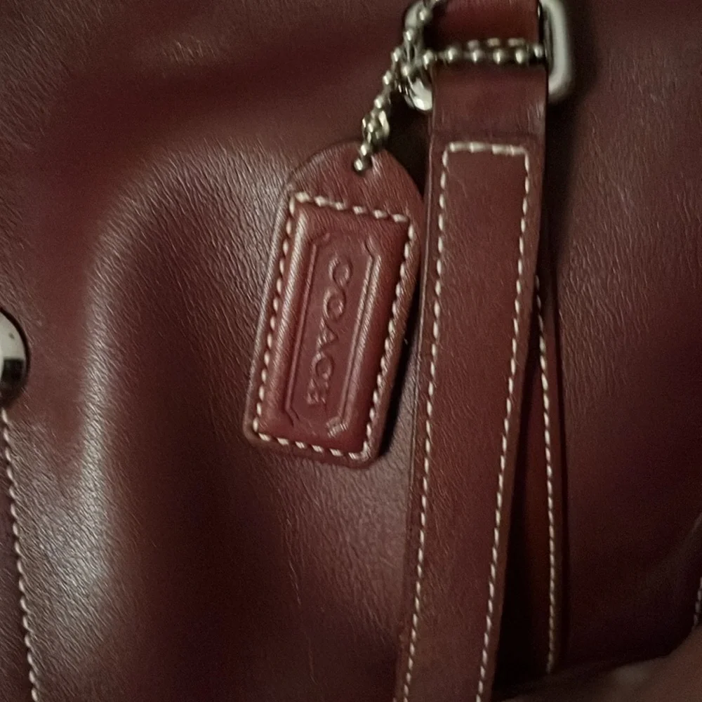 EUC Coach Hampton Shoulder Bag